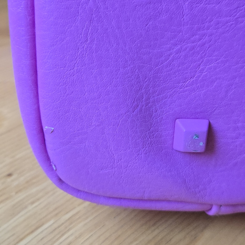BEIS Berry Mini Weekender Limited Edition - Picture 9 of 14